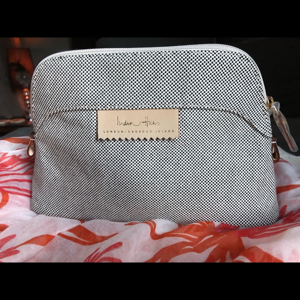 India Hicks Beach Pouch with Summer Scarf/Shawl.